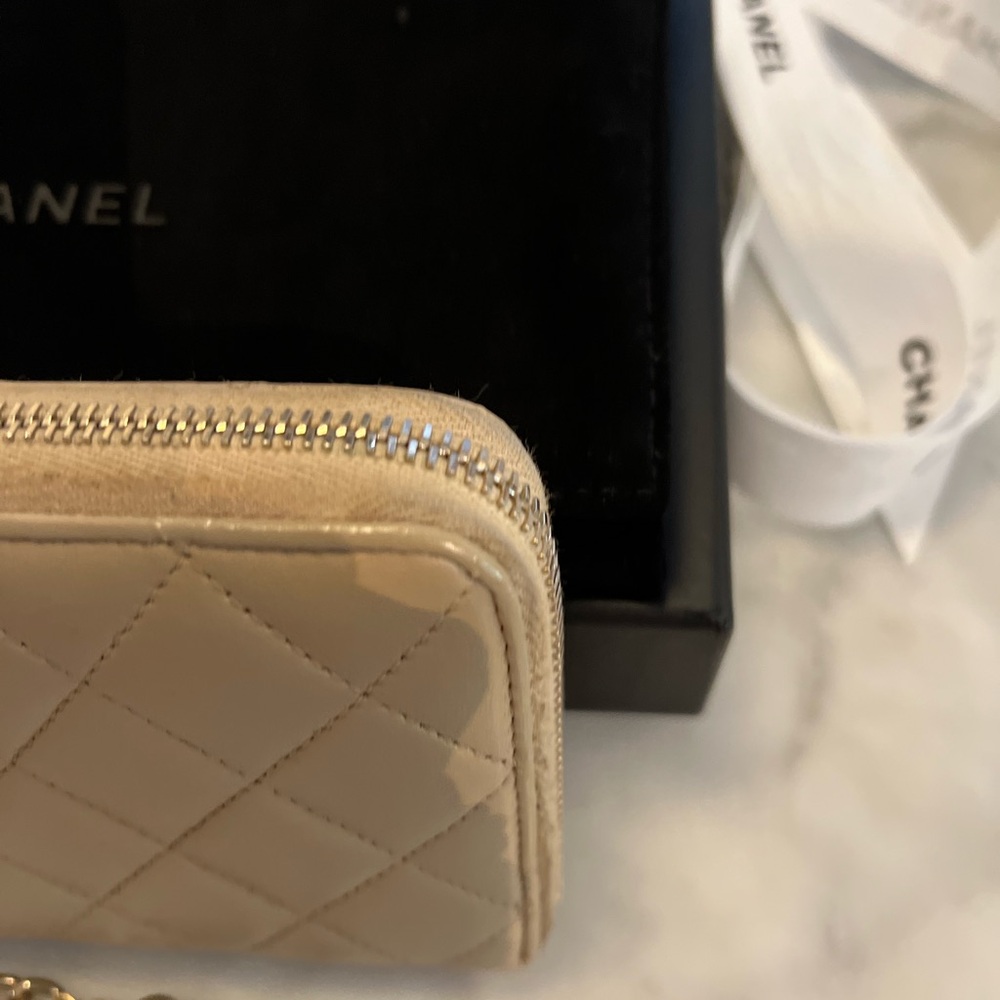 CHANEL Matelasse Quilted Long Zip Around Wallet Wristlet - Picture 9 of 15